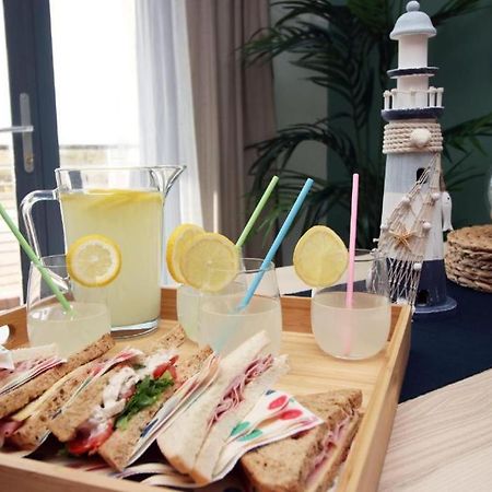 Observatory 2 Bedroom Apartment Overlooking Beach 스완지 외부 사진