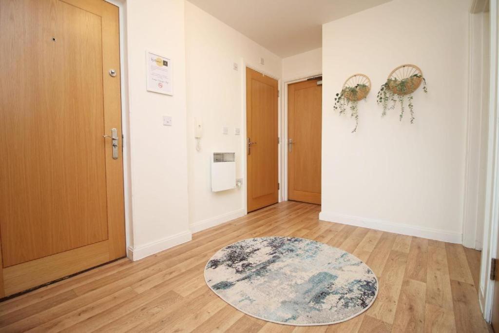 Observatory 2 Bedroom Apartment Overlooking Beach 스완지 외부 사진